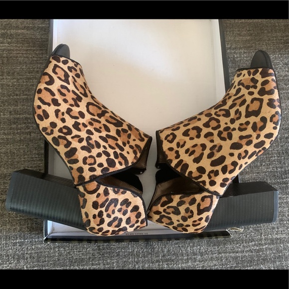 Moda Spana Leopard Ferman Bootie - Picture 13 of 15